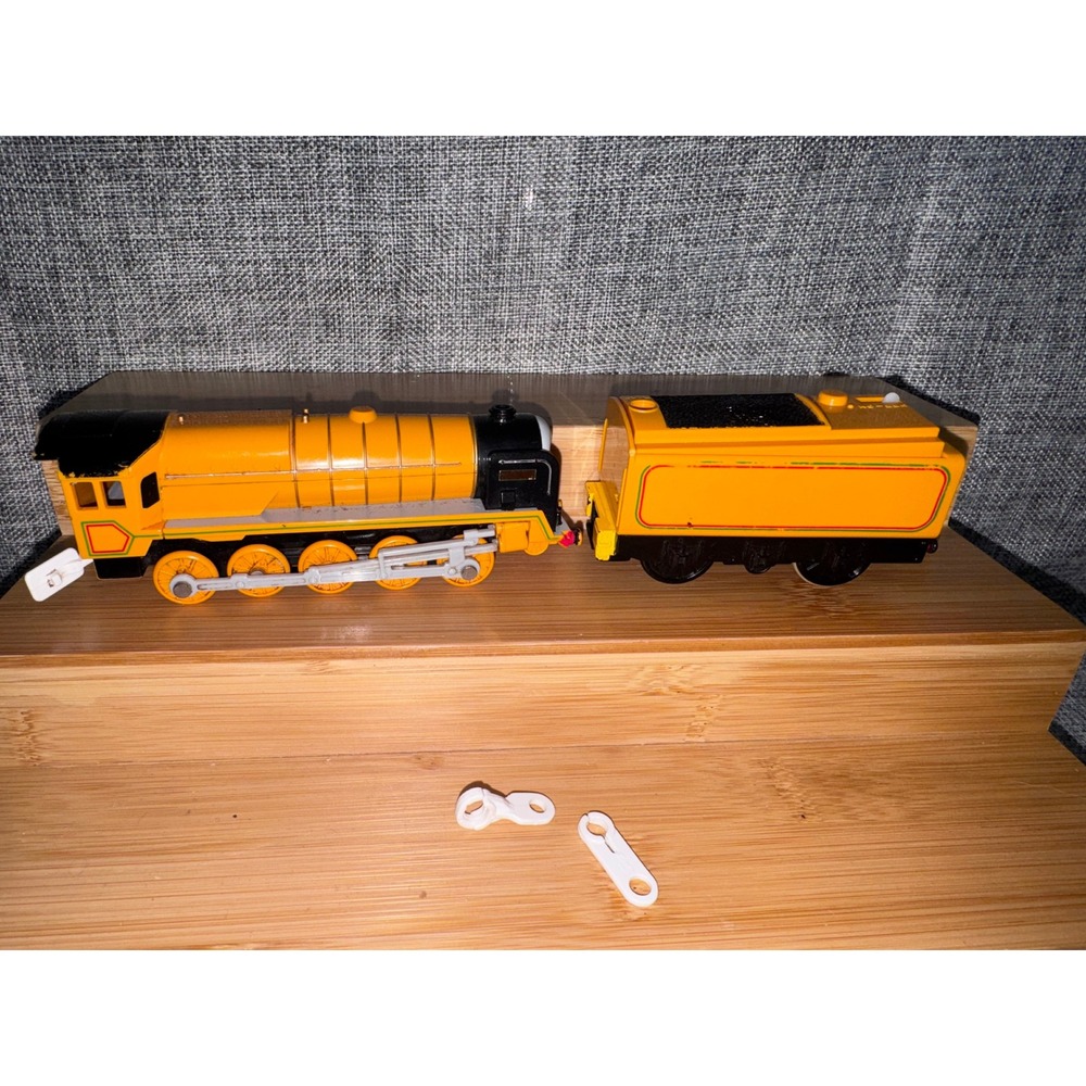 Tomy TrackMaster Murdoch Orange Steam Engine Train for Parts Repair - Picture 4 of 6